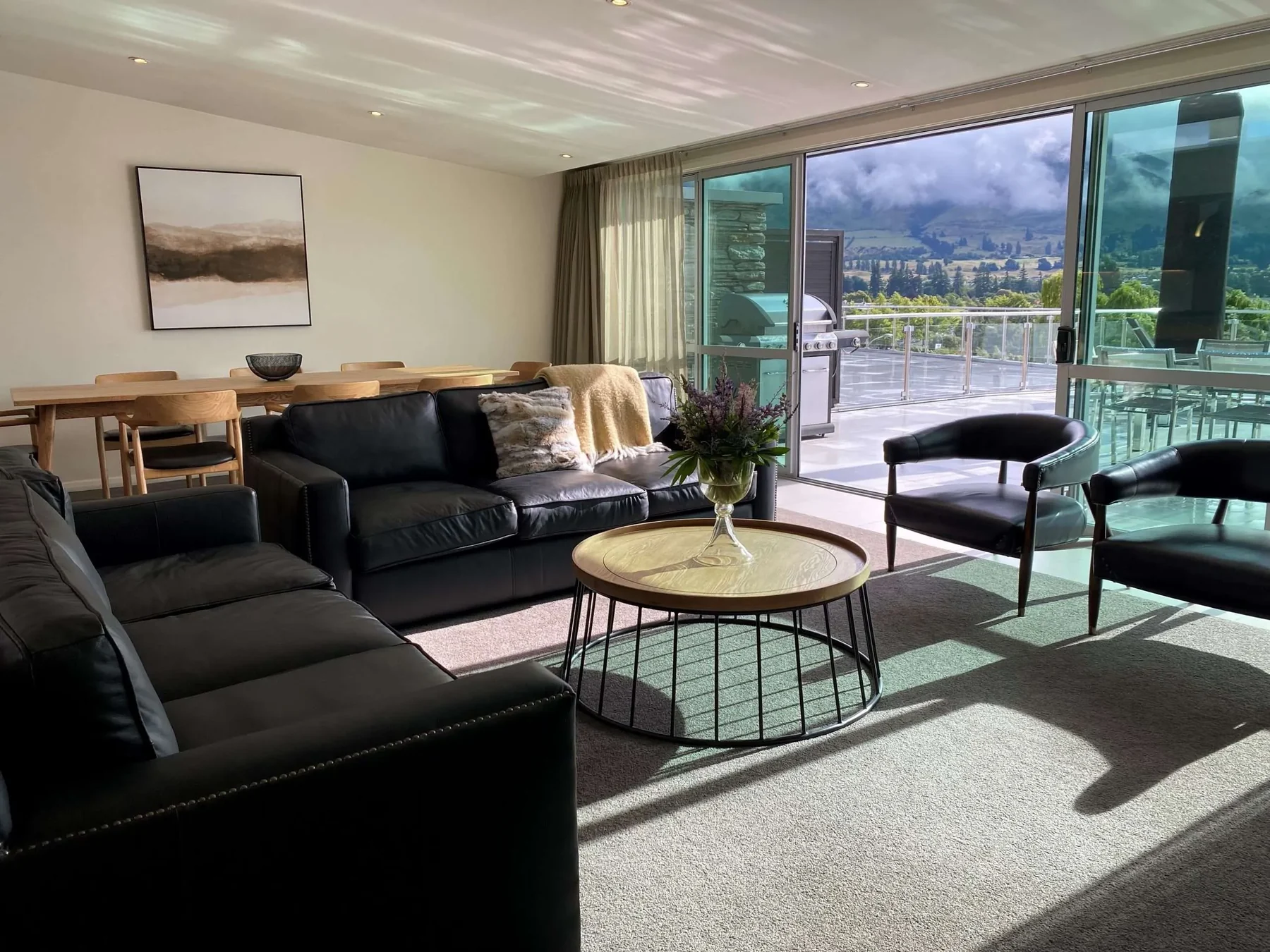 Lakeside Apartments