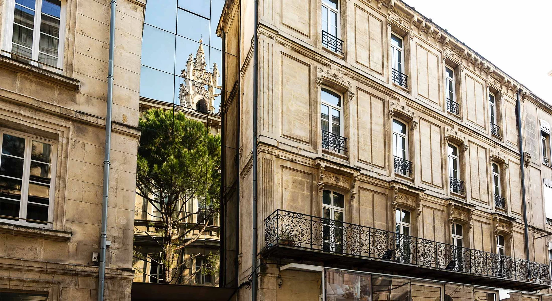 Hôtel de l’Horloge — Hôtel de l’Horloge exterior