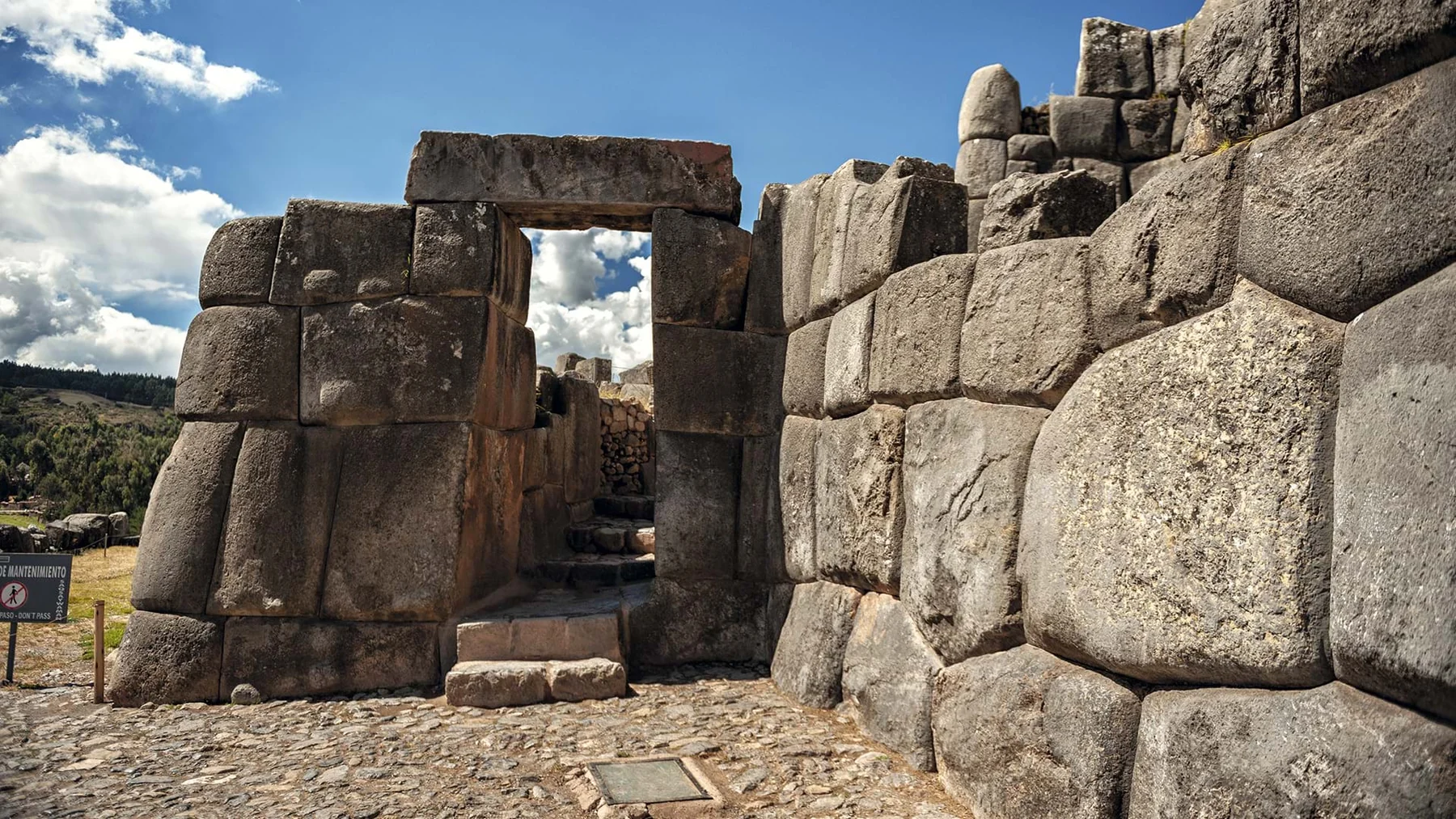 Sacsayhuamán